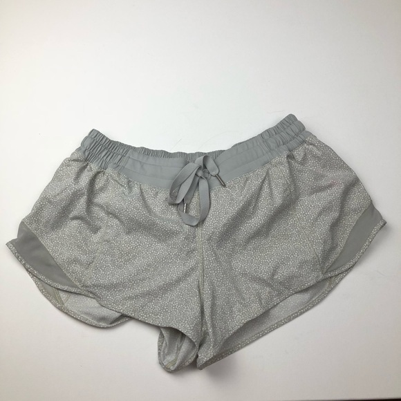 lululemon athletica Pants - Lululemon Hotty Hot Short Freckle Flower Grey 2.5”